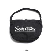 <img class='new_mark_img1' src='https://img.shop-pro.jp/img/new/icons1.gif' style='border:none;display:inline;margin:0px;padding:0px;width:auto;' />TROPHY CLOTHING - STORE LOGO NEWSPAPER BAG (BLACK)