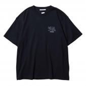 <img class='new_mark_img1' src='https://img.shop-pro.jp/img/new/icons50.gif' style='border:none;display:inline;margin:0px;padding:0px;width:auto;' />Liberaiders®︎ / MAW PHOTO TEE (Black)