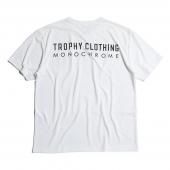 <img class='new_mark_img1' src='https://img.shop-pro.jp/img/new/icons1.gif' style='border:none;display:inline;margin:0px;padding:0px;width:auto;' />TROPHY CLOTHING - MONOCHROME LOGO RD POCKET TEE (WHITE) / TRMN-202