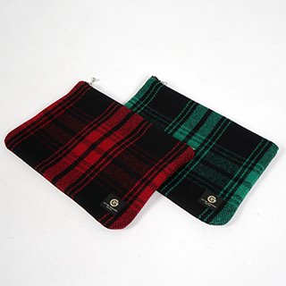 <img class='new_mark_img1' src='https://img.shop-pro.jp/img/new/icons50.gif' style='border:none;display:inline;margin:0px;padding:0px;width:auto;' />wool check pouch