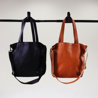 <img class='new_mark_img1' src='https://img.shop-pro.jp/img/new/icons49.gif' style='border:none;display:inline;margin:0px;padding:0px;width:auto;' />leather shoulder bag
