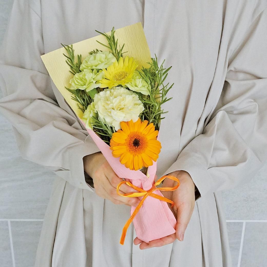 人参ジュースと花束のセットギフト