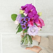 クール便発送【送料無料】ラヴィアンフルール 香りの薔薇・蘭のブーケと花瓶のセット