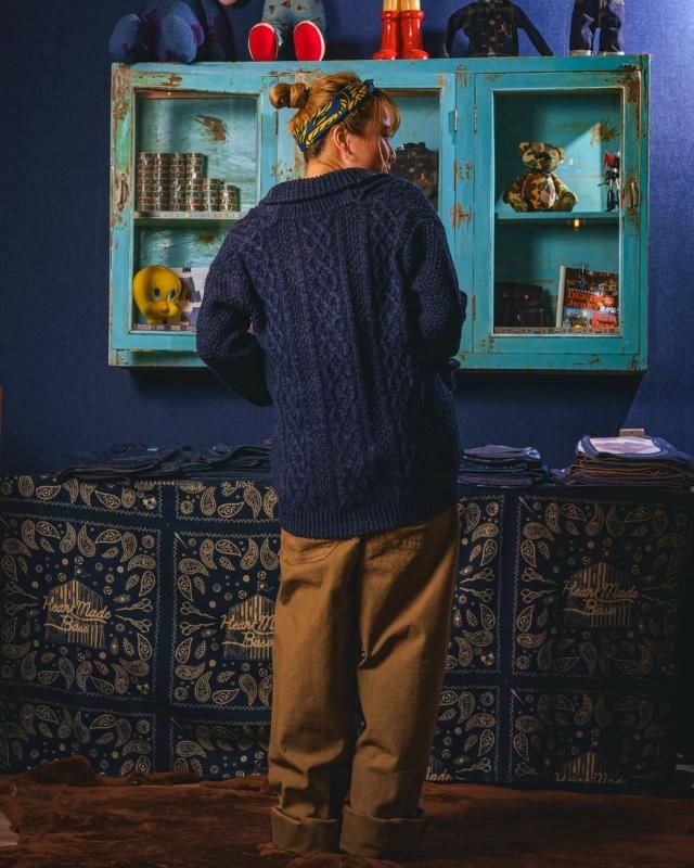 チクチクしにくいカーディガン