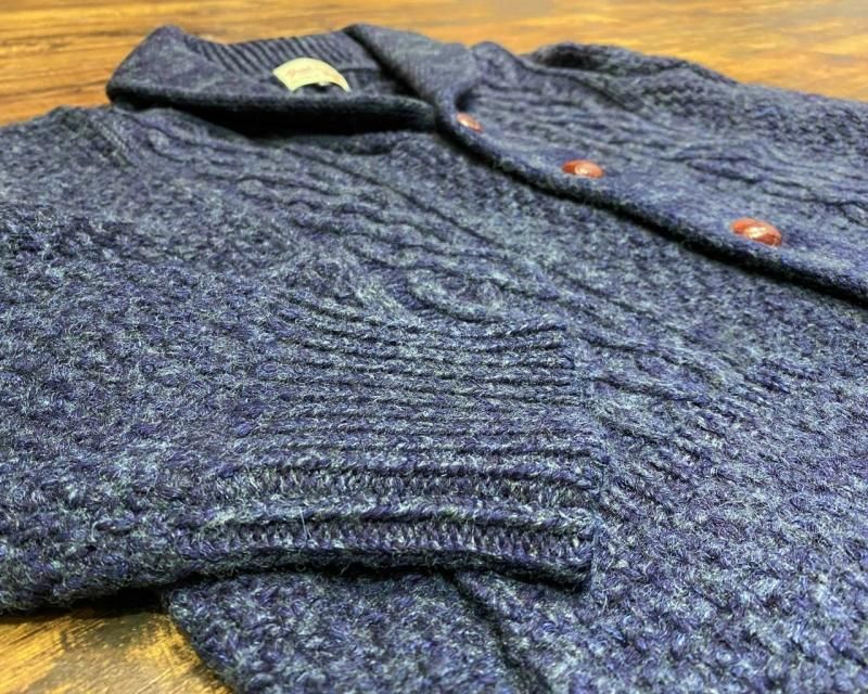 チクチクしにくいカーディガン