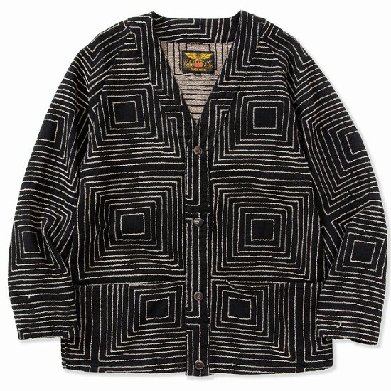 <img class='new_mark_img1' src='https://img.shop-pro.jp/img/new/icons50.gif' style='border:none;display:inline;margin:0px;padding:0px;width:auto;' />CALEE Square jacquard denim oversize cardigan