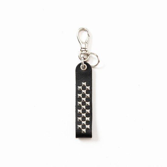 <img class='new_mark_img1' src='https://img.shop-pro.jp/img/new/icons50.gif' style='border:none;display:inline;margin:0px;padding:0px;width:auto;' />CALEE Studs & Embossing assort leather key ring Type E