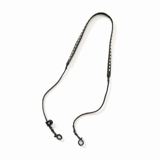 <img class='new_mark_img1' src='https://img.shop-pro.jp/img/new/icons12.gif' style='border:none;display:inline;margin:0px;padding:0px;width:auto;' />CALEE Studs leather glasses cord