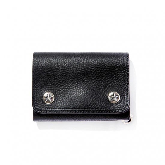 <img class='new_mark_img1' src='https://img.shop-pro.jp/img/new/icons12.gif' style='border:none;display:inline;margin:0px;padding:0px;width:auto;' />CALEE SILVER STAR CONCHO FLAP LEATHER HALF WALLET