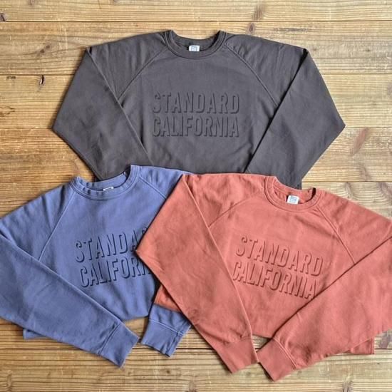 <img class='new_mark_img1' src='https://img.shop-pro.jp/img/new/icons50.gif' style='border:none;display:inline;margin:0px;padding:0px;width:auto;' />STANDARD CALIFORNIA SD Pima Crew Logo Sweat