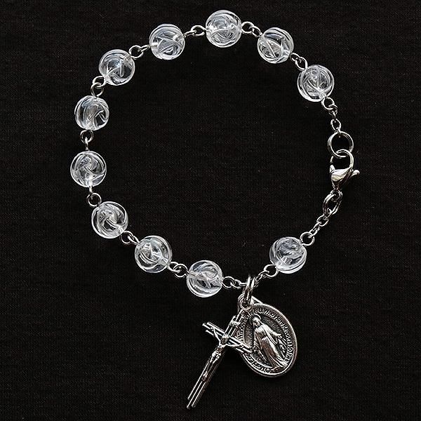 8mm玉】薔薇彫り水晶 聖母マリアのロザリオブレスレット - ロザリオ
