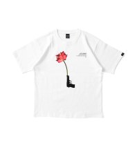 <font size=5>APPLEBUM</font><br>Gun Flower T-Shirts<br>White<br><img class='new_mark_img2' src='https://img.shop-pro.jp/img/new/icons1.gif' style='border:none;display:inline;margin:0px;padding:0px;width:auto;' />