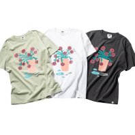 <font size=5>RUTSUBO 坩堝</font><br>10th ROSE T-SHIRTS（RUTSUBO×5el）
<br>3 COLORS<br><img class='new_mark_img2' src='https://img.shop-pro.jp/img/new/icons1.gif' style='border:none;display:inline;margin:0px;padding:0px;width:auto;' />