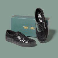 <font size=5>VANS×RUTSUBO</font><br> VANS × RUTSUBO AUTHENTIC  <br>BLACK/GREEN<br><img class='new_mark_img2' src='https://img.shop-pro.jp/img/new/icons1.gif' style='border:none;display:inline;margin:0px;padding:0px;width:auto;' />