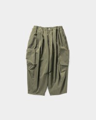 <font size=5>TBPR</font><br> SEERSUCKER CROPPED CARGO PANTS <br> Olive <br><img class='new_mark_img2' src='https://img.shop-pro.jp/img/new/icons1.gif' style='border:none;display:inline;margin:0px;padding:0px;width:auto;' />