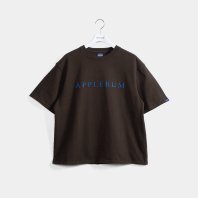 <font size=5>APPLEBUM</font><br> Logo T-shirt <br> 2color <br><img class='new_mark_img2' src='https://img.shop-pro.jp/img/new/icons1.gif' style='border:none;display:inline;margin:0px;padding:0px;width:auto;' />