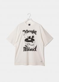 <font size=5>APPLEBUM</font><br> MUSIC MIND T-shirt <br> Pigment White <br><img class='new_mark_img2' src='https://img.shop-pro.jp/img/new/icons1.gif' style='border:none;display:inline;margin:0px;padding:0px;width:auto;' />
