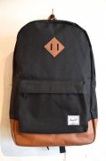 Herschel Supply<br>Heritage<br>BLACKBROWN<img class='new_mark_img2' src='https://img.shop-pro.jp/img/new/icons47.gif' style='border:none;display:inline;margin:0px;padding:0px;width:auto;' />