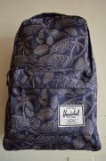 Herschel Supply<br>Classic<br>KINGSTON<img class='new_mark_img2' src='https://img.shop-pro.jp/img/new/icons47.gif' style='border:none;display:inline;margin:0px;padding:0px;width:auto;' />
