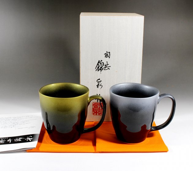 有田焼の陶器マグカップ