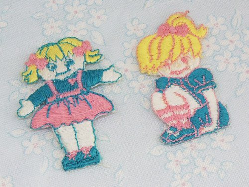 アメリカ　ヴィンテージ　刺繍アップリケ　2種セット　女の子　Ｂ - BERN　ヨーロッパやアメリカのスーベニール雑貨のお店