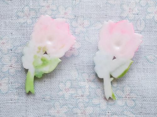 ヴィンテージカボション JAPAN フラワー ローズと水色の花