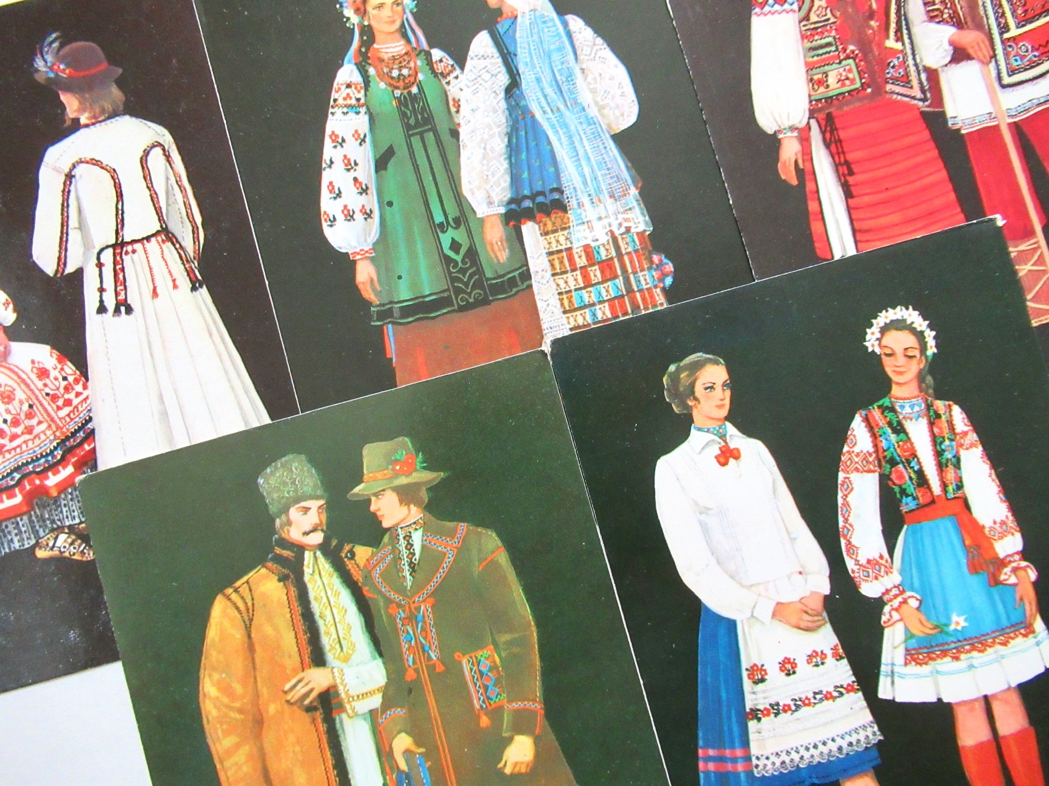 ウクライナ ヴィンテージ　民族衣装のカード　5枚セット　C - BERN　ヨーロッパやアメリカのスーベニール雑貨のお店