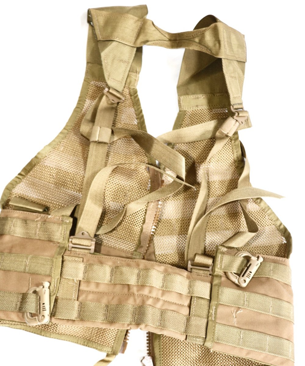 U.S MILITARY / USMC MOLLE FIGHTING LOAD CARRIER VEST