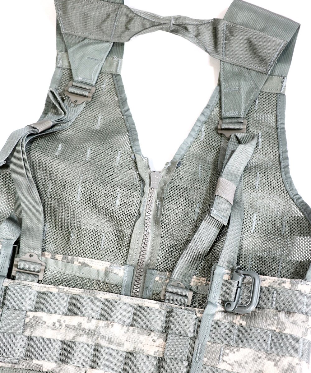 U.S MILITARY / US ARMY MOLLE FIGHTING LOAD CARRIER VEST