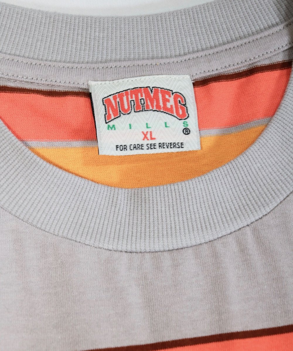 NUTMEG MILLS / EMB BORDER CREW POCKET SS TEE