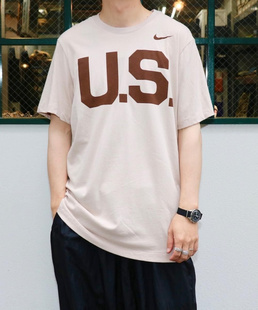 U.S MILITARY ARMY BLACK KNIGHT RIVAIRY U.S.PERFORMANCE TEE MADE BY NIKE