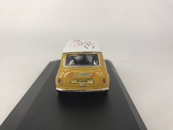 オックスフォード製 1/43 ミニクーパー（イエロー） Just Divorced - ミニカー専門店 Modellino -モデリーノ-