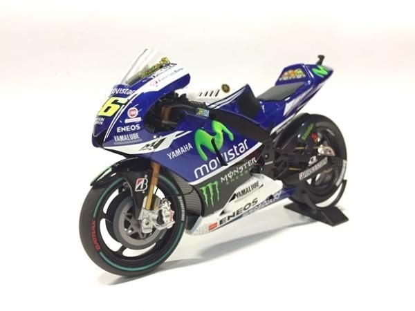 MINICHAMPS製 1/12 ヤマハYZR-M1 YAMAHA FACTORY RACING Vロッシ モト