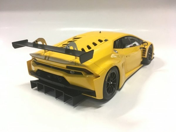 AutoArt製1/18ランボルギーニ ウラカン GT3 （パール・イエロー