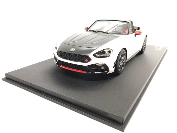 TopSpeed製1/18Abarth 124 Spider TURINI 1975 WHITE - ミニカー専門店