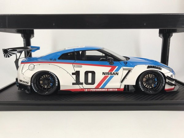 イグニッションモデル製 1/18 リバティーウォーク 日産 GT-R R35