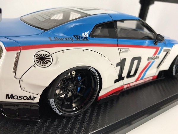 イグニッションモデル製 1/18 リバティーウォーク 日産 GT-R R35 