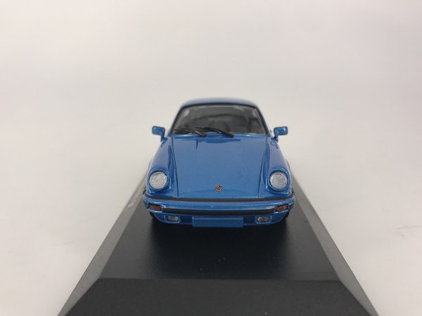 ミニチャンプス製 1/43 ポルシェ 911 SC 1979 ブルーメタリック