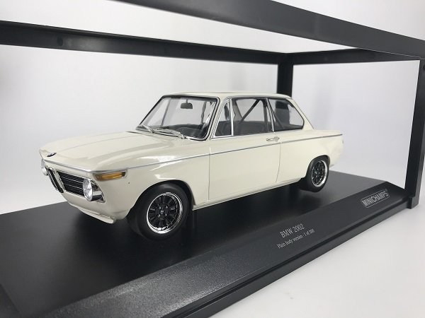 ミニチャンプス製　 1/18 BMW 2002 1970 ホワイト (プレーンボディ) - ミニカー専門店　Modellino -モデリーノ-
