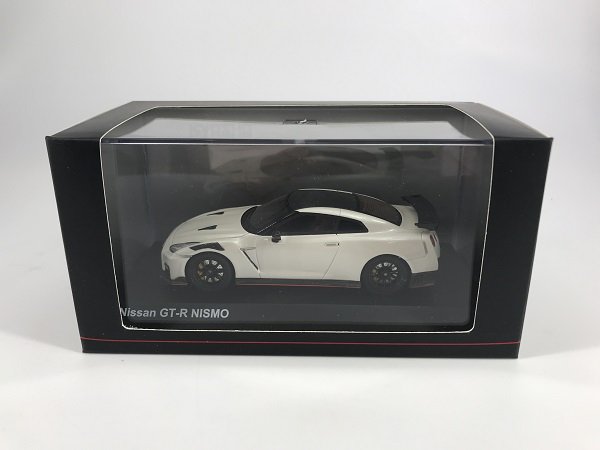 京商製 1/43 日産 GT-R ニスモ 2022 (ホワイト) - ミニカー専門店