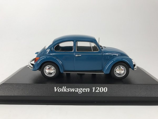 ミニチャンプス製 1/43 フォルクスワーゲン 1200L 1983 ブルー - ミニカー専門店 Modellino -モデリーノ-