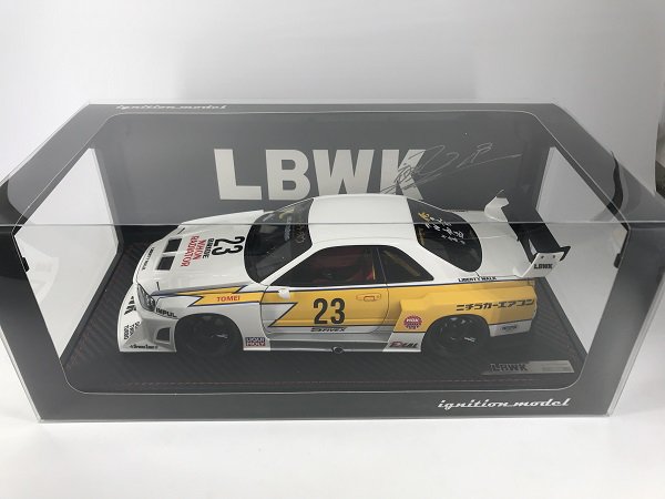 イグニッションモデル製 1/18 LB-ER34 スーパー シルエット スカイライン（ホワイト/イエロー） 加藤 渉フィギュア付き - ミニカー専門店  Modellino -モデリーノ-