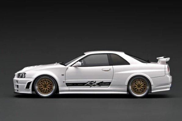 イグニッションモデル 1/18 スカイラインGT-R ホワイト イグニッションモデル 1/18 スカイラインGT-R ホワイト