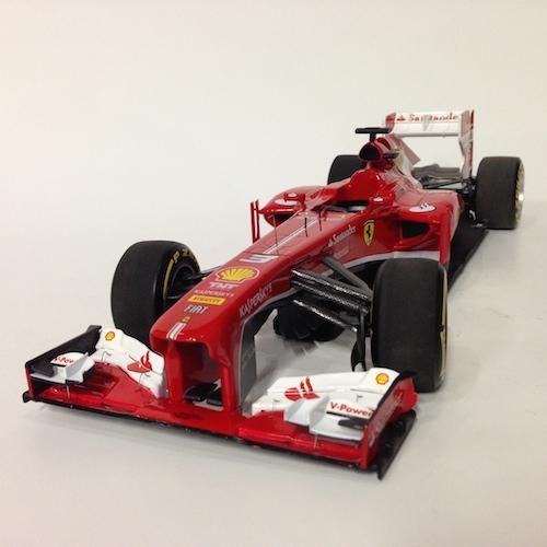 ホットウィール 1/18 FERRARI F138 #3 F.アロンソ