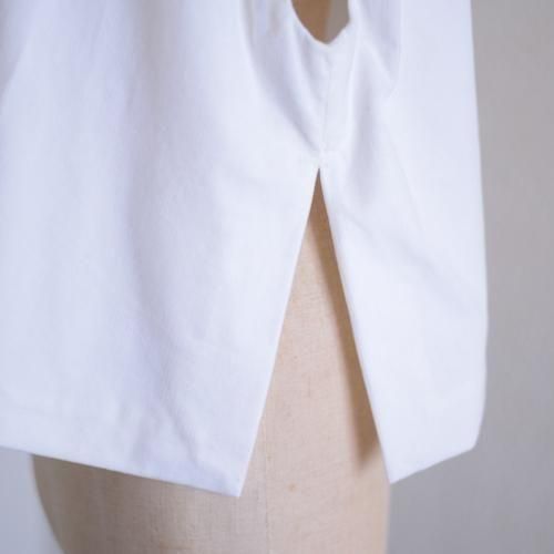 美品✨　muta marine ホワイト　 Vネックベスト 現行品 楽天市場】ベスト《全方向ストレッチ深Vネックベスト》全7色 2サイズ