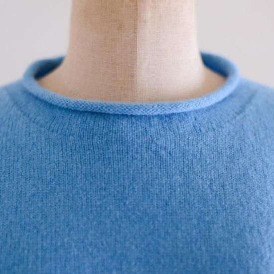 ウールカシミアハイネックセーター | ブルー- MAR マル