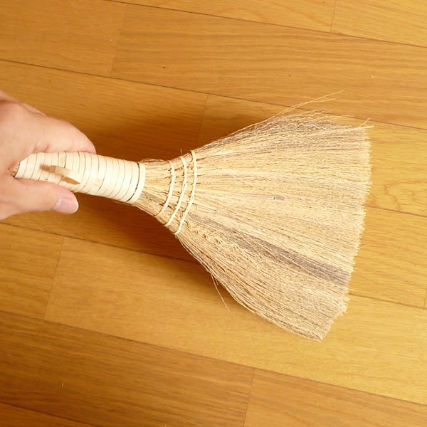 竹製片手ほうき（色はナチュラル）/ミニ草ホーキ/和室の畳のゴミ掃除