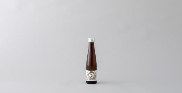 桃の滴 特別純米酒 180ml