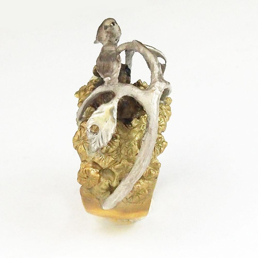 DECOvienya デコヴィーニャ 木陰のウサギ リング｜A STORY TOKYO