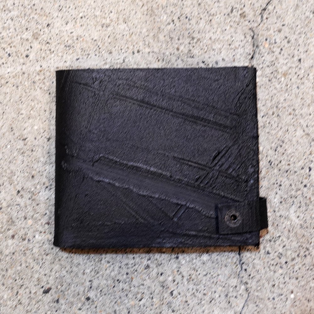 カガリユウスケ 二つ折り財布 スナップ付き ブラック 黒 blackの通販 